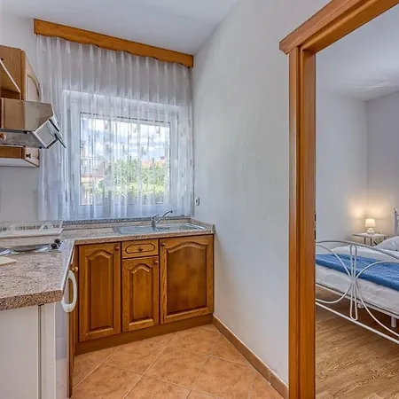 Marinka Porec Gasthuis Nova Vas (Porec)