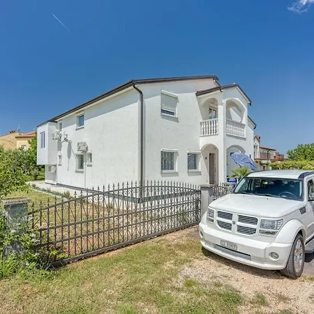 Marinka Porec Nova Vas (Porec)